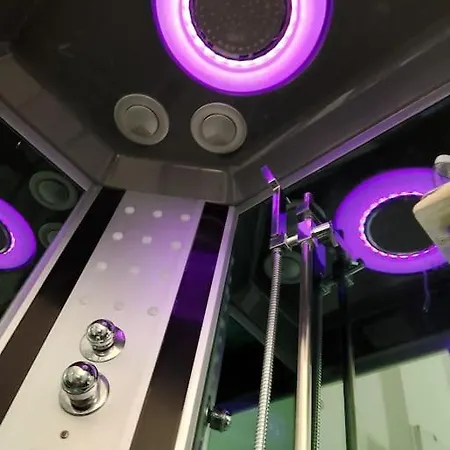 Exclusive Penthouse Private Terrace Chromotherapy And Sauna *